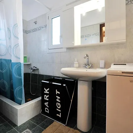 Mistral Maisonette Milos